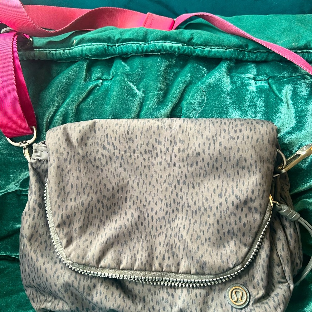 Lululemon crossbody
